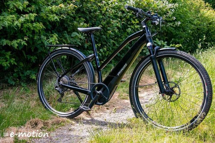 Specialized Turbo Vado 5.0 E-Bike auf einem Waldweg