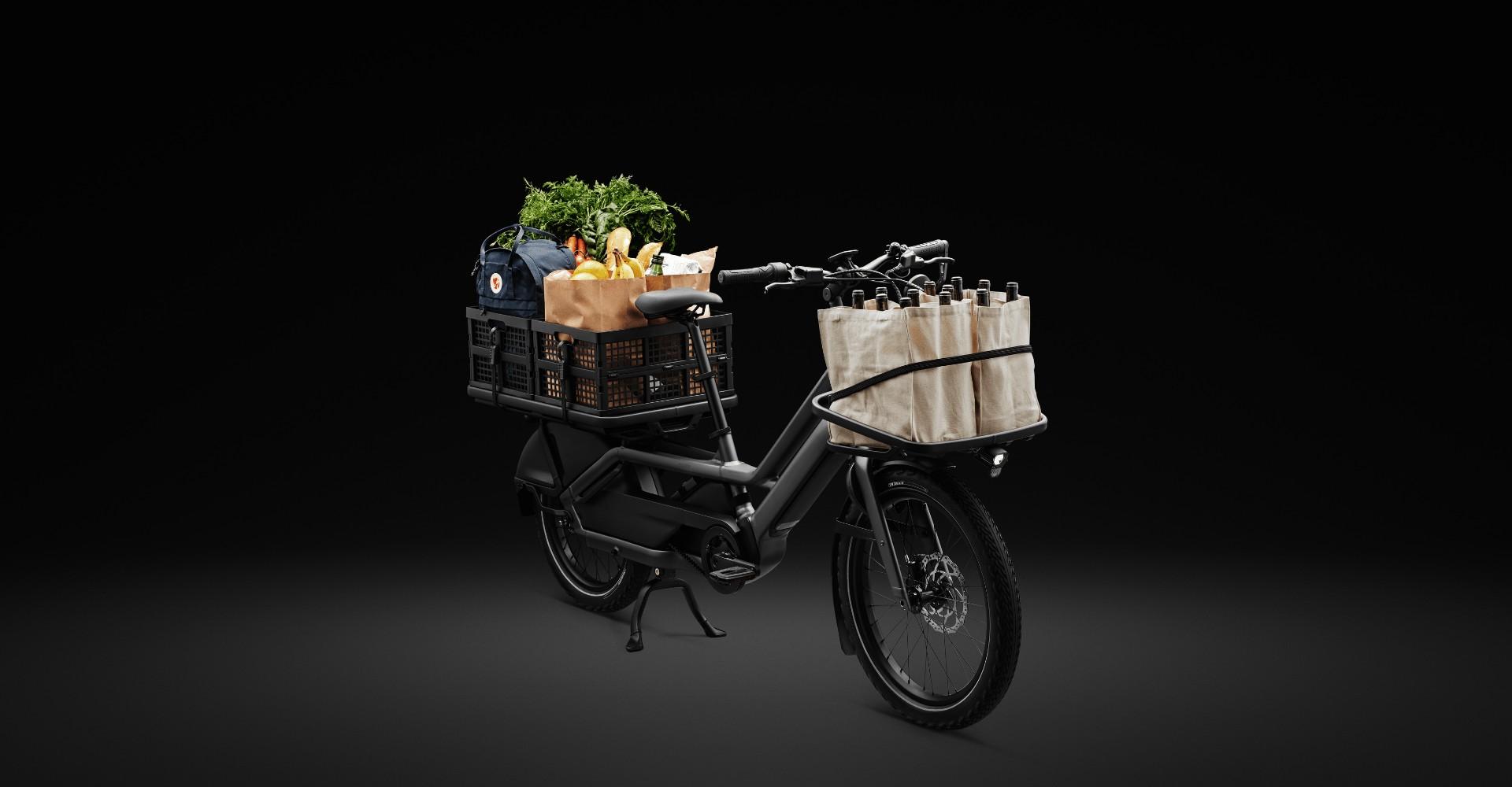 Das Specialized Turbo Porto Lastenrad vollgepackt mit Einkäufen