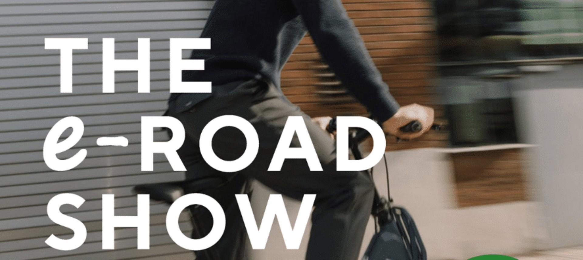 Das Bild zeigt einen Kalkhoff e-Bike Fahrer mit der Überschirft "The e-ROAD SHOW" in der Mitte.