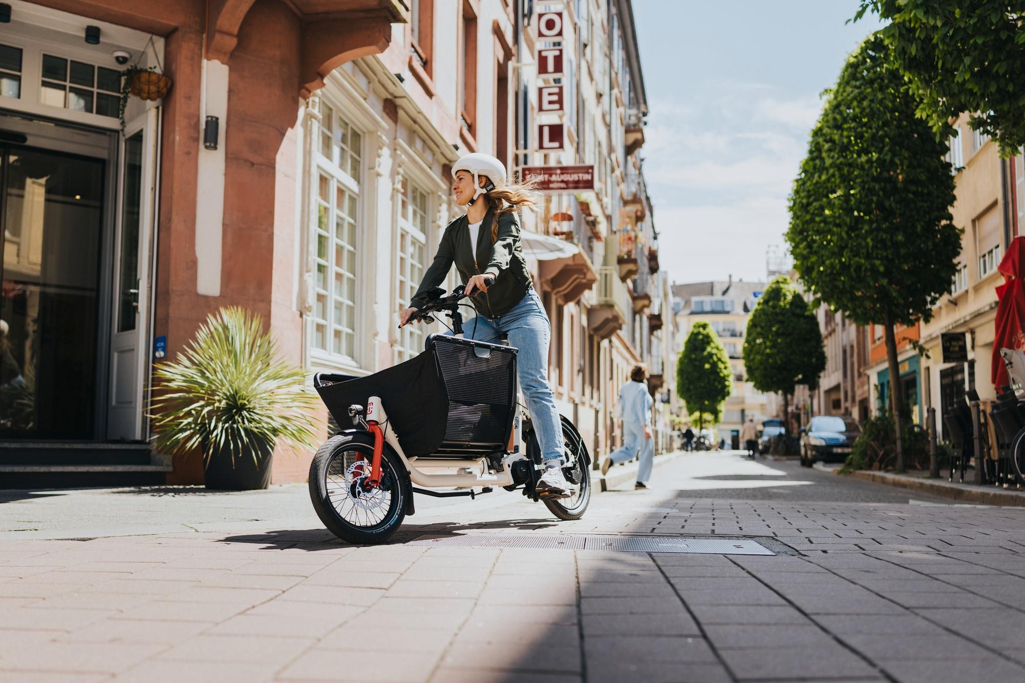 Entdecken Sie die neuesten Bosch E-Bike Innovationen für 2023. Perfekt für urbane Mobilität und umweltfreundliches