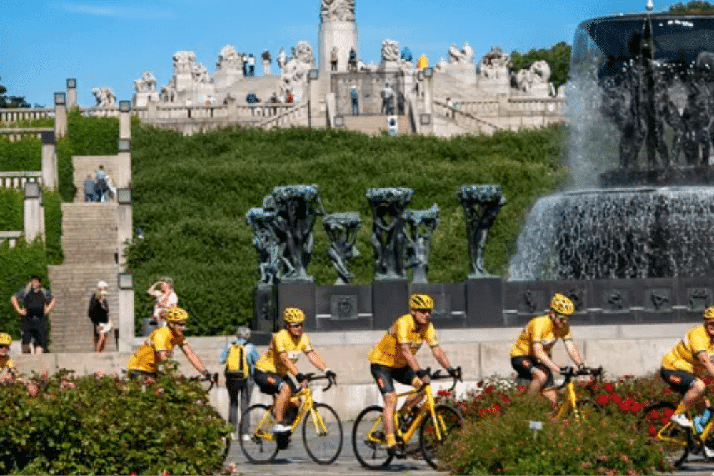 Das Bild zeigt das Team Tynkeby für ein internationales Charity Radsportprojekt