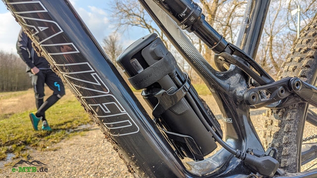 Der Specialized SL 1.1 Motor am Fahrradrahmen bietet ein leichtes und effizientes Antriebssystem für E-Mountainbike