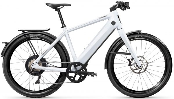 Erleben Sie die Kraft des Stromer ST3 2022 E-Bikes. Perfekt für urbane Fahrten mit stilvollem Design und erstklassi