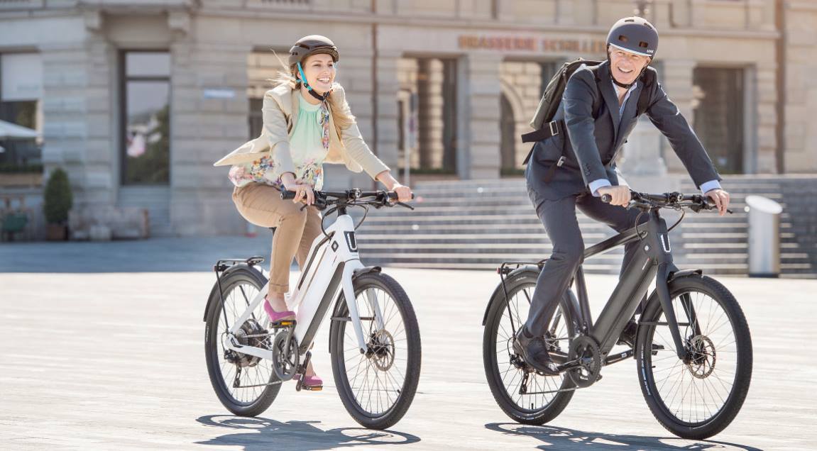 Auf welchen e-Bike das Tragen eines helms pflicht ist und welche Helme für das Fahren mit einem e-Bike, Pedelec oder S-Pedelec geeignet sind, wird im e-motion e-Bike Basiswissen erklärt.